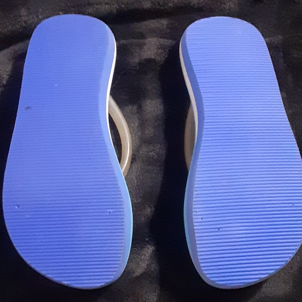 Small flip flops - Picture 2 of 4
